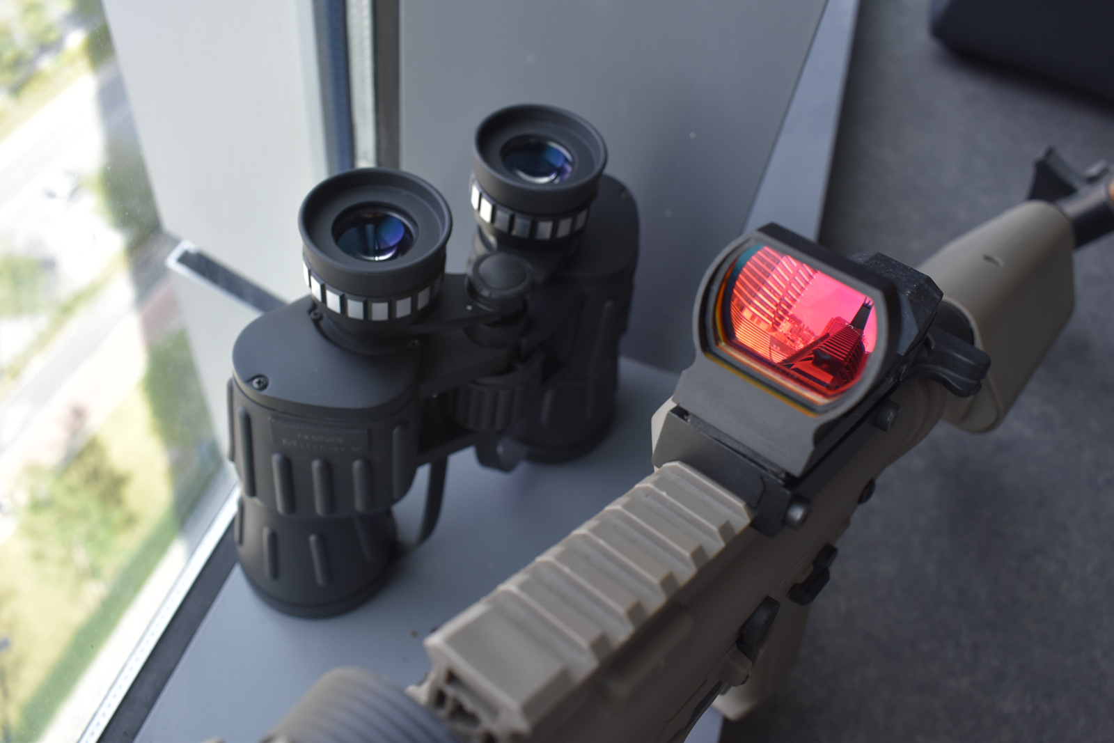 HK2-0097 The copy elaborates the product's price advantage, basic performance, special features, installation convenience and portability, attracting shooting enthusiasts' attention and purchase throu...