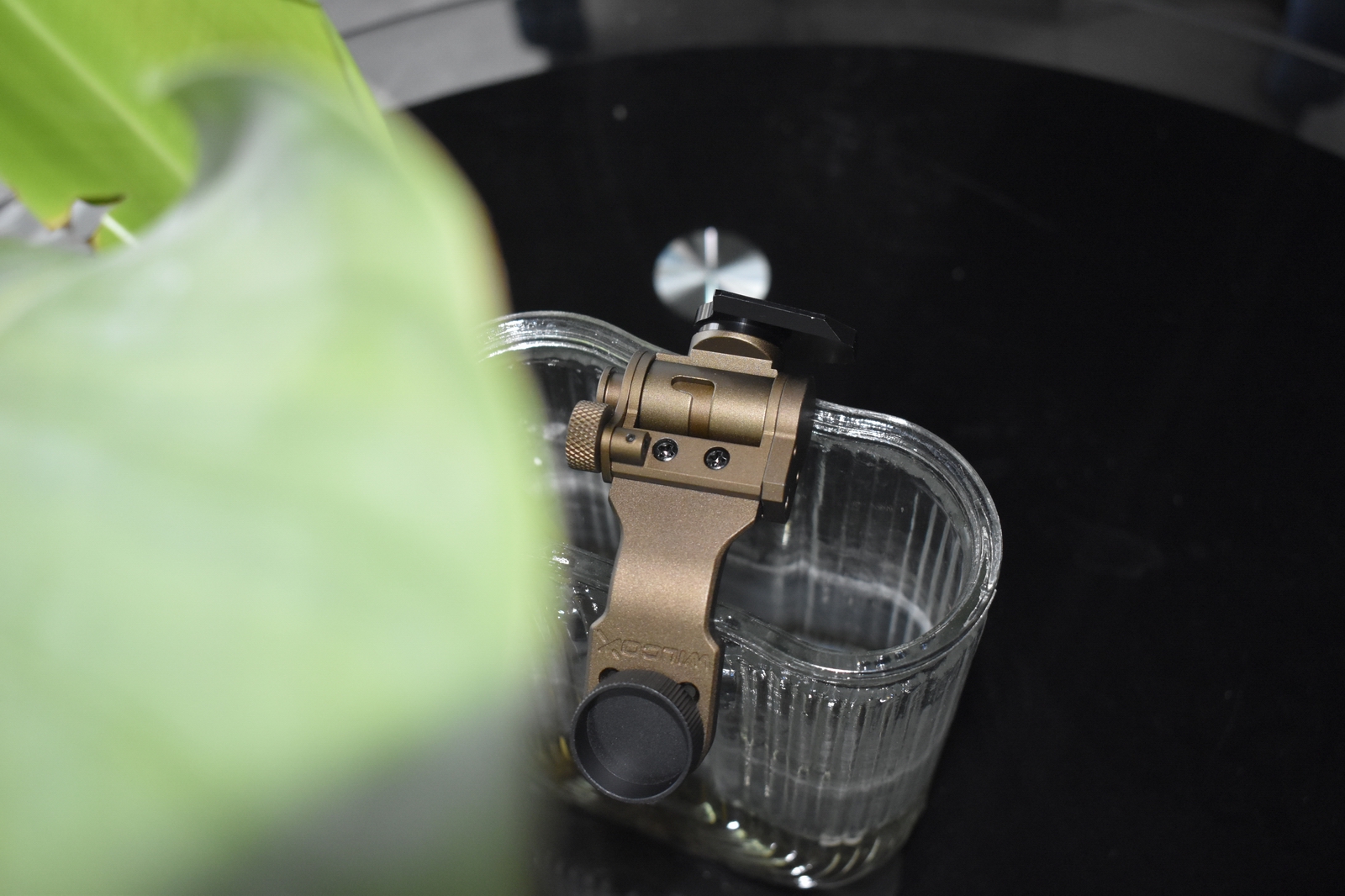 This copy focuses on the value of the product to military fans and outdoor adventurers. Starting from meeting the needs of night operations, it elaborates on the compatibility of the adapter with nigh...