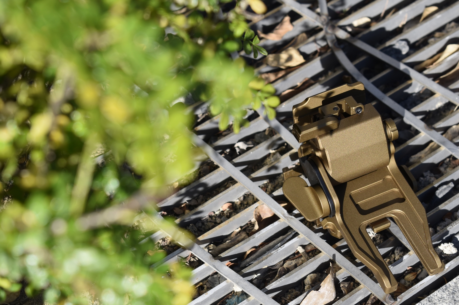 this copy highlights product suitability, robustness, ease of adjustment, ease of operation and safety, attracts the target audience by describing the usage scenarios and finally calls for purchase.
