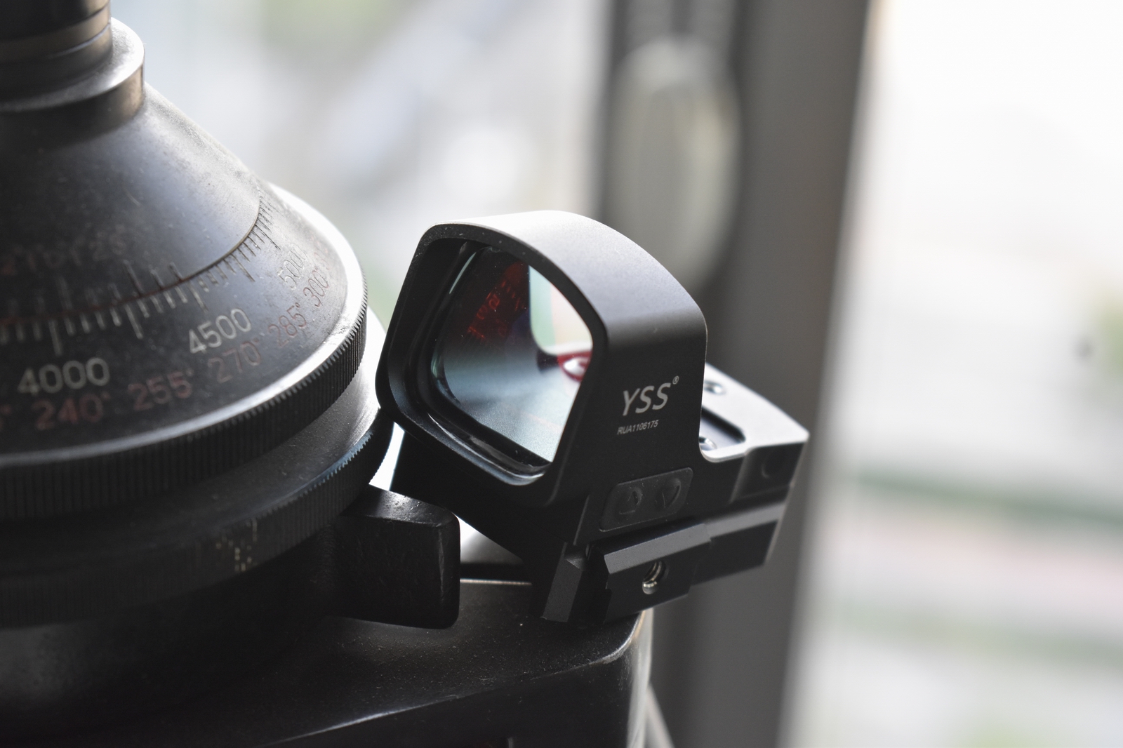 The copy opens with a clear deion of the target audience, quickly piquing interest. Then it explains the advantages of YSS 3 MOA red dot scope, covering material, viewing window, red dot features, sma...