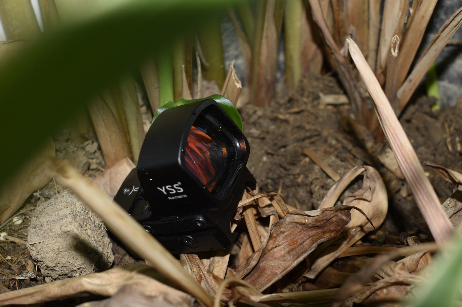  The copy opens with a question that captures the pain points of shooting enthusiasts and leads to the product in a smooth manner. Then it uses simple language to introduce the key advantages of the s...