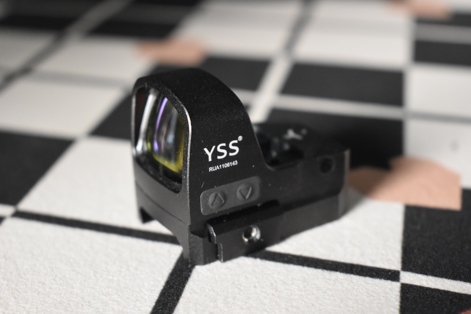 Aimed at the target audiences of shooting enthusiasts, hunters and uniformed personnel, this promotion copy introduces in detail the features of YSS - 3 MOA red dot sight, such as high precision, fast...